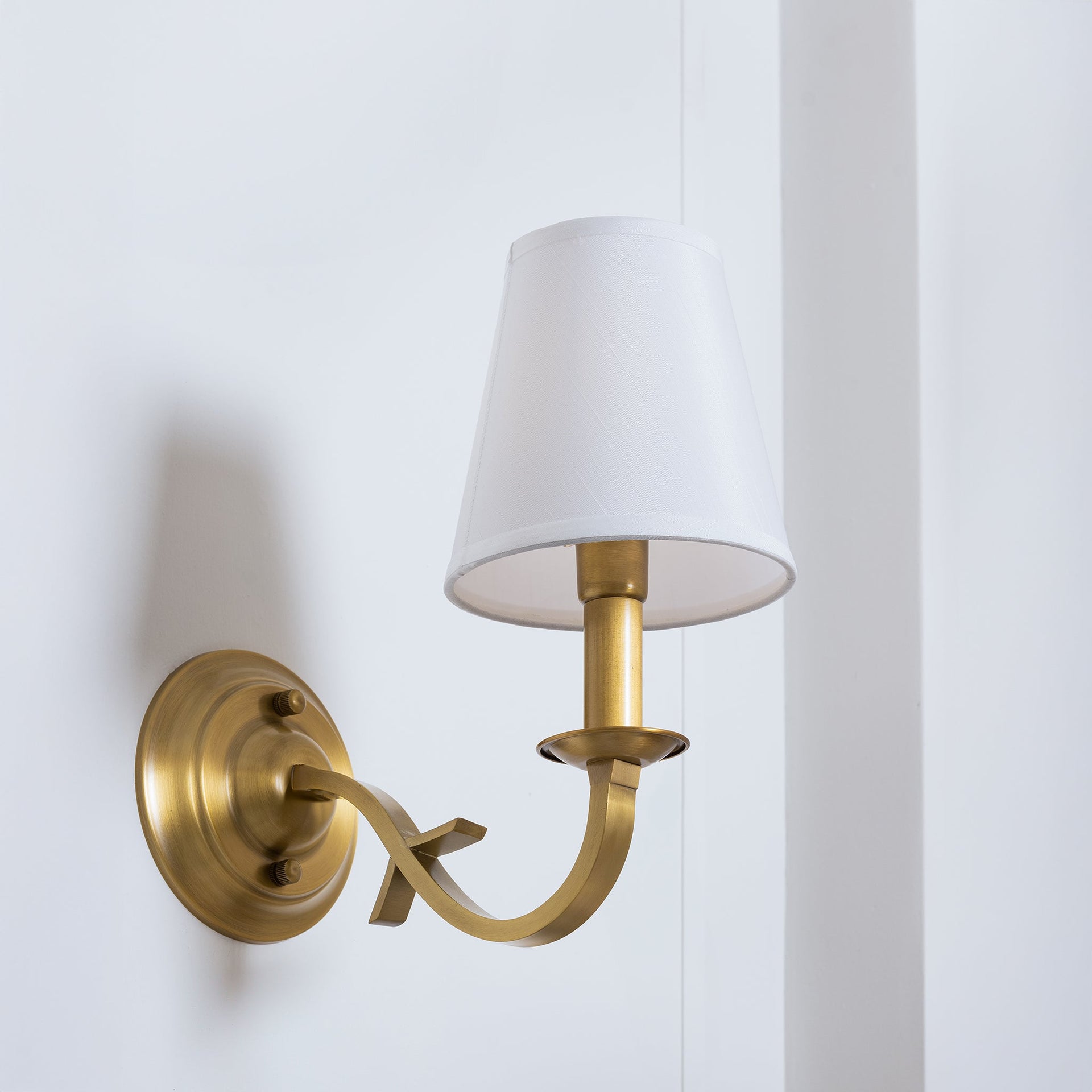 LAMPA ŚCIENNA LUMI 